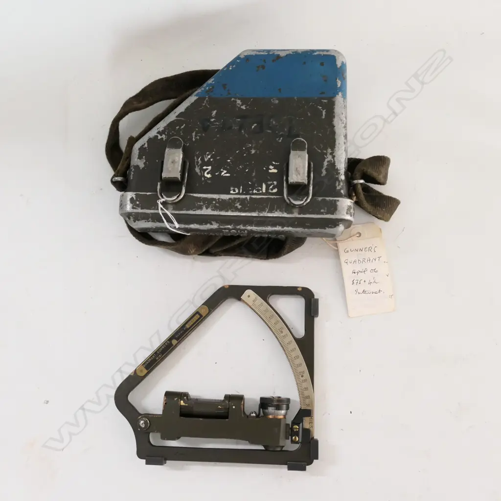 AMERICAN M1A1 GUNNER’S QUADRANT IN M82 CASE AND INCLINOMETER w 360º INCLINE & DIRECTION SCALES (2) Image 1++